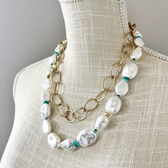 NEW Chico's Pearlescent Goldtone Collar Necklace - Picture 5 of 7